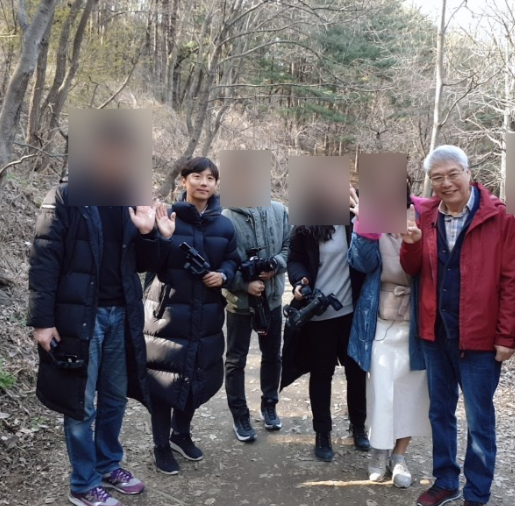 유튜브 PD 시절 덕PD(왼쪽)와 황성주 회장(오른쪽)이 함께 있는 모습