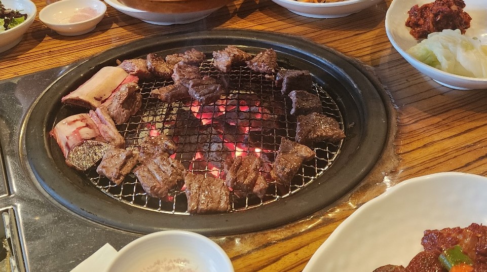 병원 브랜딩에 도움이 되었다며 사 주신 식사 사진