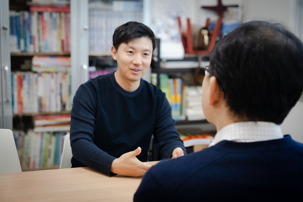 병원 블로그 세 번째 방법인 자연스러운 스토리 기반 제작을 설명하는 이미지